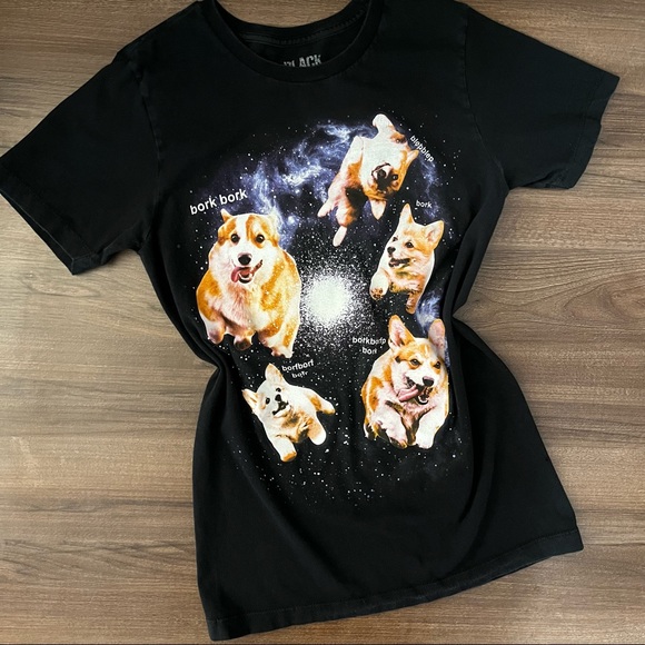 Hot Topic Tops - Corgi Dog Graphic Tee Shirt